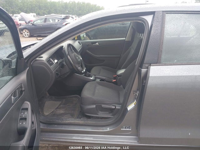 Продаж на аукціоні авто 2013 Volkswagen Jetta 2.0l Trendline/2.0l Trendline+, vin: 3VW2K7AJ3DM271430, номер лоту: 12630865
