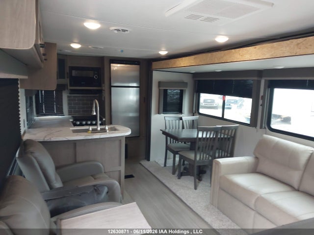 4YDT28R29M7253399 Keystone Other
