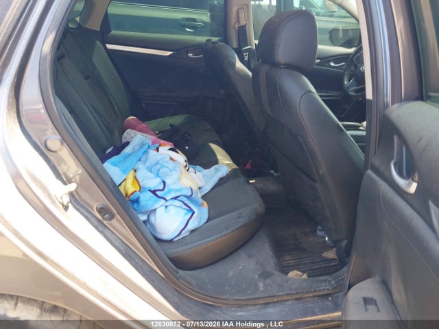 Honda Civic Touring 2019 2HGFC1F95KH106344 Image 8