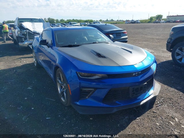 12630881 :رقم المزاد ، 1G1FE1R72J0172509 vin ، 2018 Chevrolet Camaro 1ss مزاد بيع