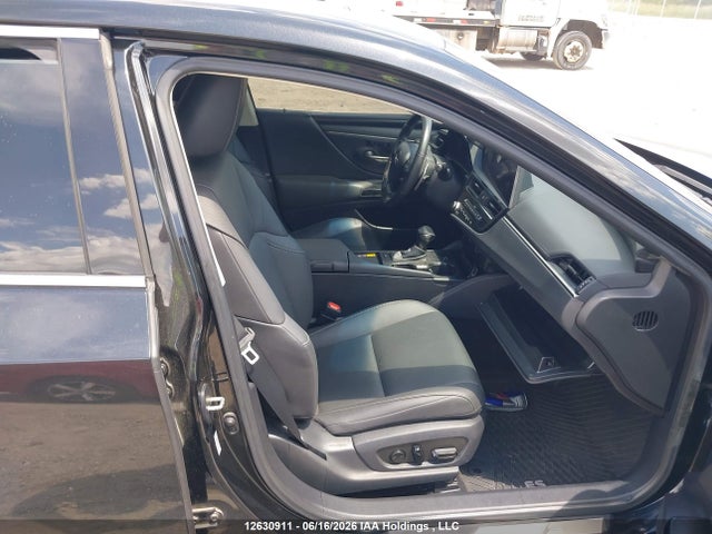58ADZ1B12PU143915 Lexus Es 350 350