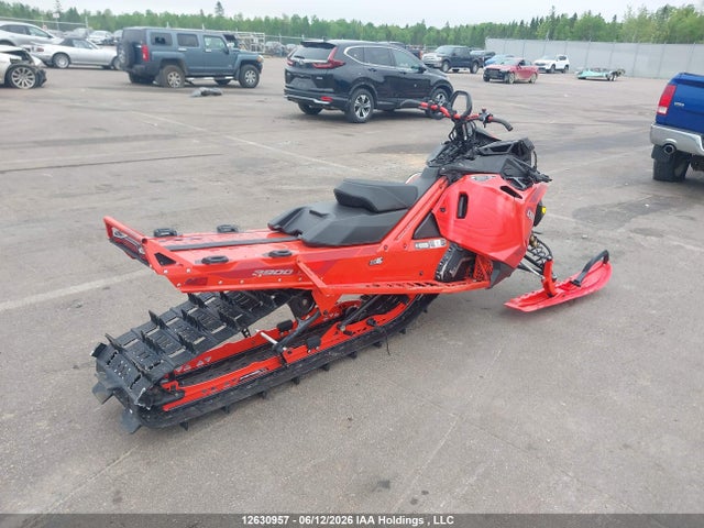 Lynx Snowmobile 2022 YH2LLGNB0NR000363 Image 4