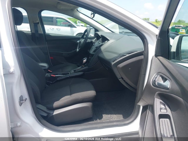 12630964 :رقم المزاد ، 1FADP3K26GL200196 vin ، 2016 Ford Focus مزاد بيع