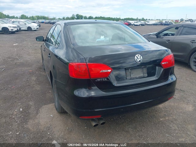 12631043 :رقم المزاد ، 3VW2K7AJ0BM328812 vin ، 2011 Volkswagen Jetta 2.0l Trendline/2.0l Trendline+ مزاد بيع