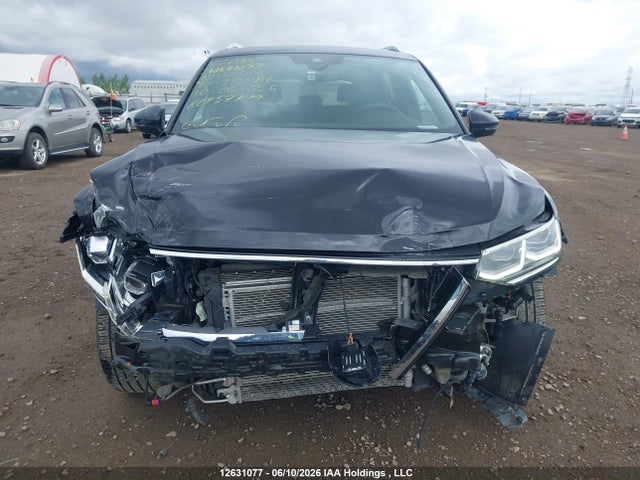 3VV4B7AX6NM132962 Volkswagen Tiguan Highline R-line