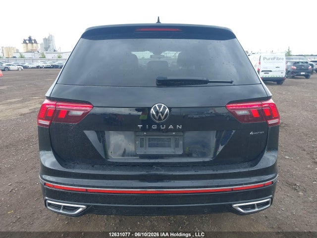 3VV4B7AX6NM132962 Volkswagen Tiguan Highline R-line