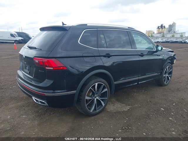 3VV4B7AX6NM132962 Volkswagen Tiguan Highline R-line