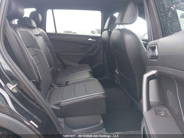 3VV4B7AX6NM132962 Volkswagen Tiguan Highline R-line