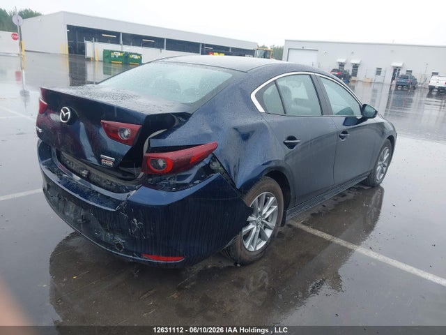 Mazda 3 Preferred 2024 JM1BPACM3R1702135 Image 4