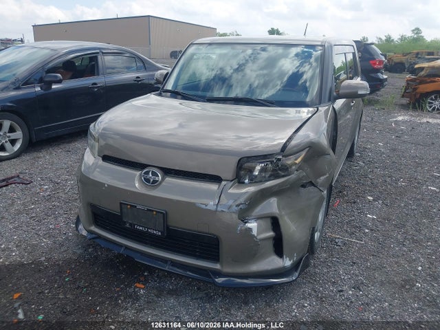Scion XB 2014 JTLZE4FEXEJ057380 Image 2