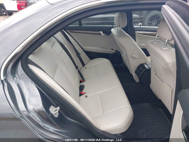 2010 Mercedes-benz C-class მანქანა იყიდება აუქციონზე, vin: WDDGF8FB0AF375962, აუქციონის ნომერი: 12631186