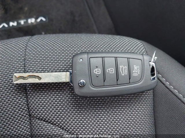 2026 Hyundai Elantra Essential მანქანა იყიდება აუქციონზე, vin: KMHLM4DG4TU143381, აუქციონის ნომერი: 12631210