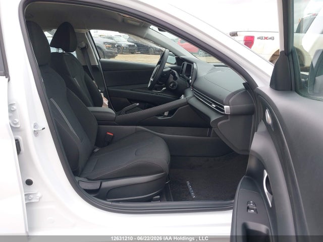 2026 Hyundai Elantra Essential მანქანა იყიდება აუქციონზე, vin: KMHLM4DG4TU143381, აუქციონის ნომერი: 12631210