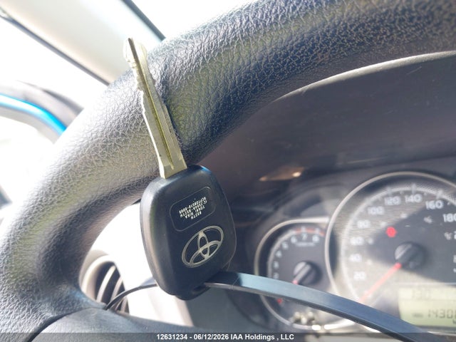 VNKKTUD32GA065472 Toyota Yaris L/le/se