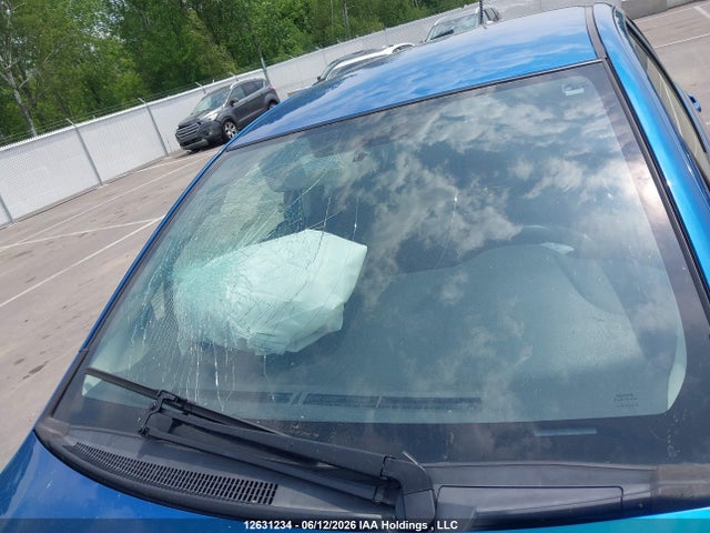 VNKKTUD32GA065472 Toyota Yaris L/le/se