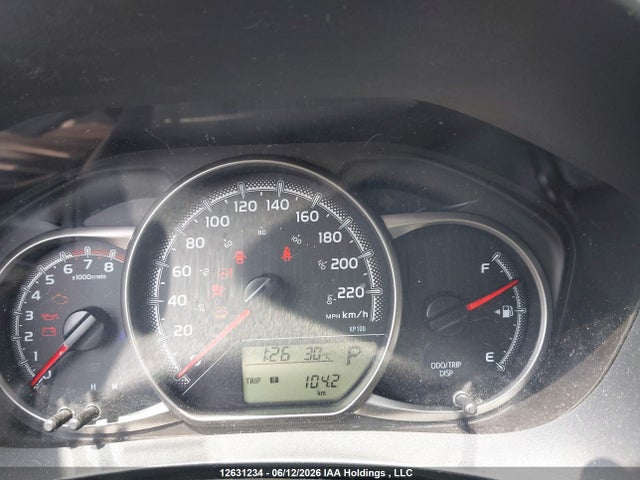 VNKKTUD32GA065472 Toyota Yaris L/le/se