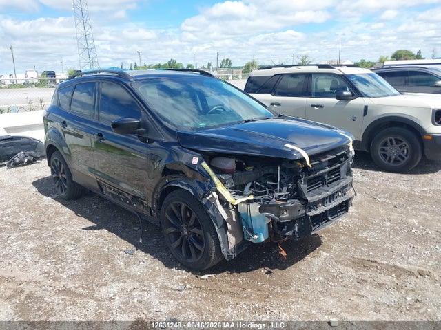 12631248 :رقم المزاد ، 1FMCU9GD1HUA33944 vin ، 2017 Ford Escape Se مزاد بيع