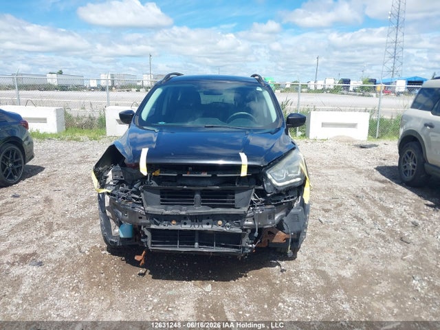 2017 Ford Escape Se მანქანა იყიდება აუქციონზე, vin: 1FMCU9GD1HUA33944, აუქციონის ნომერი: 12631248