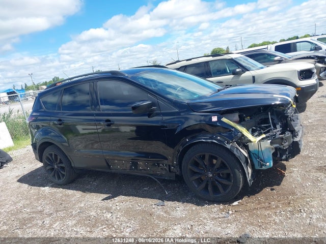 2017 Ford Escape Se მანქანა იყიდება აუქციონზე, vin: 1FMCU9GD1HUA33944, აუქციონის ნომერი: 12631248
