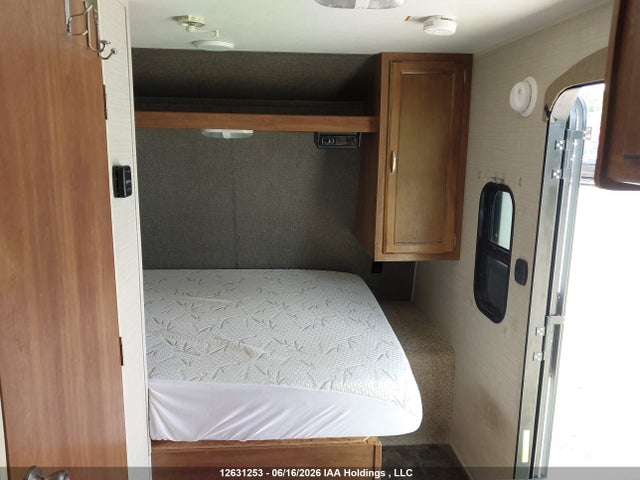 Keystone Springdale 2016 4YDT17515G3150549 Image 12