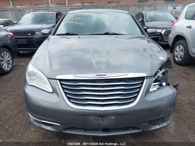 2013 Chrysler 200 მანქანა იყიდება აუქციონზე, vin: 1C3CCBAB8DN609205, აუქციონის ნომერი: 12631268