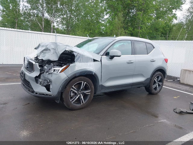 Volvo XC40 2025 YV4L12UJ1S2599570 Image 15