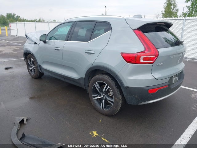 Volvo XC40 2025 YV4L12UJ1S2599570 Image 3