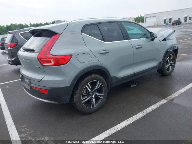 Volvo XC40 2025 YV4L12UJ1S2599570 Image 4