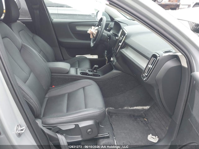 Volvo XC40 2025 YV4L12UJ1S2599570 Image 5