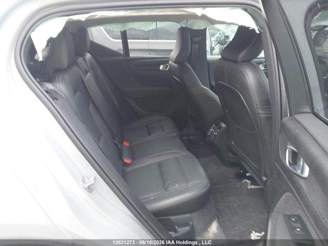 Volvo XC40 2025 YV4L12UJ1S2599570 Image 8