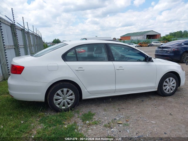 Продажа на аукционе авто 2013 Volkswagen Jetta 2.0l Trendline/2.0l Trendline+, vin: 3VW2K7AJ1DM452686, номер лота: 12631279
