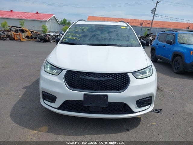 Chrysler Pacifica Limited 2025 2C4RC1GG9SR582048 Image 12
