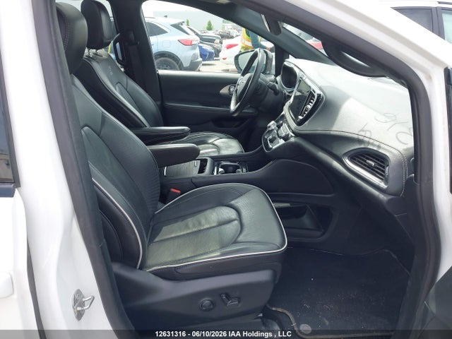 Chrysler Pacifica Limited 2025 2C4RC1GG9SR582048 Image 5