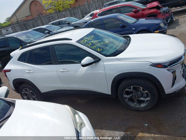 Chevrolet TRAX 1LT 2026 KL77LHE24TC076254 Image 13
