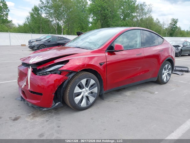 Tesla Model Y Long Range 2024 7SAYGAEE0RF074593 Image 2