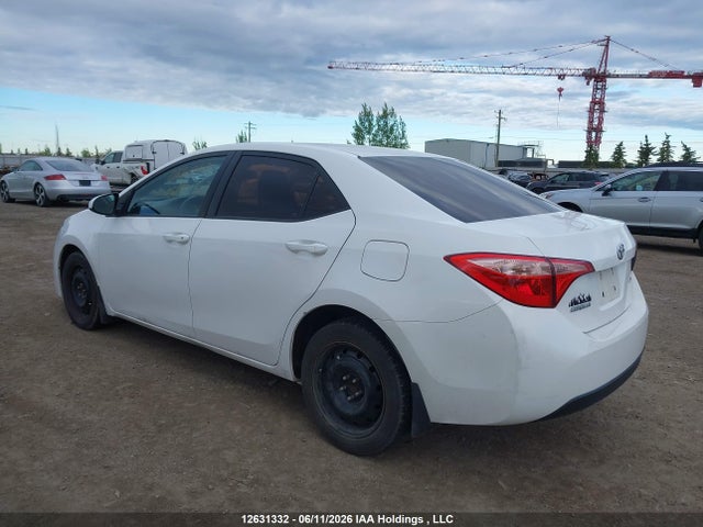 Toyota Corolla 2018 2T1BURHE0JC973677 Image 3