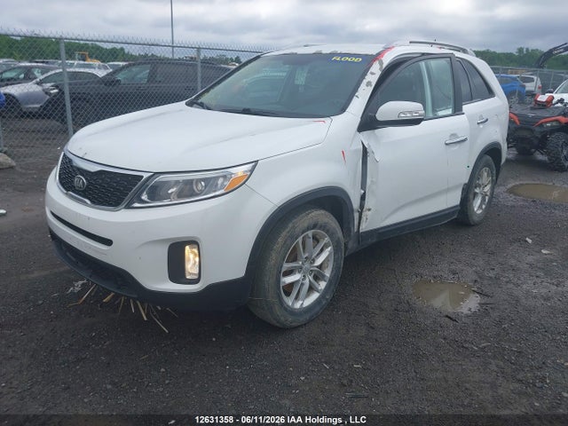 KIA SORENTO LX 2014 5XYKT3A65EG442343 Image 2