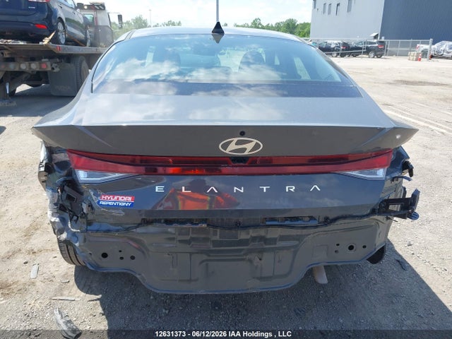 Hyundai Elantra Preferred With Tech Package 2026 KMHLM4DG2TU123789 Image 17