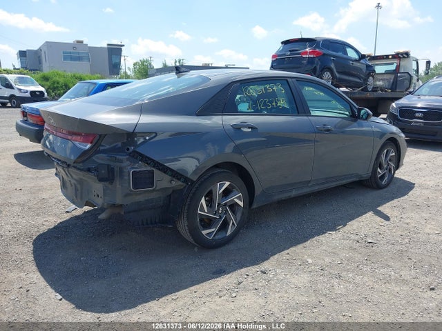 Hyundai Elantra Preferred With Tech Package 2026 KMHLM4DG2TU123789 Image 4