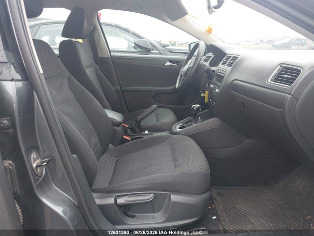 12631390 :رقم المزاد ، 3VW2K7AJ0DM430484 vin ، 2013 Volkswagen Jetta 2.0l Trendline/2.0l Trendline+ مزاد بيع
