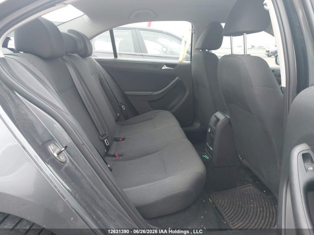 12631390 :رقم المزاد ، 3VW2K7AJ0DM430484 vin ، 2013 Volkswagen Jetta 2.0l Trendline/2.0l Trendline+ مزاد بيع