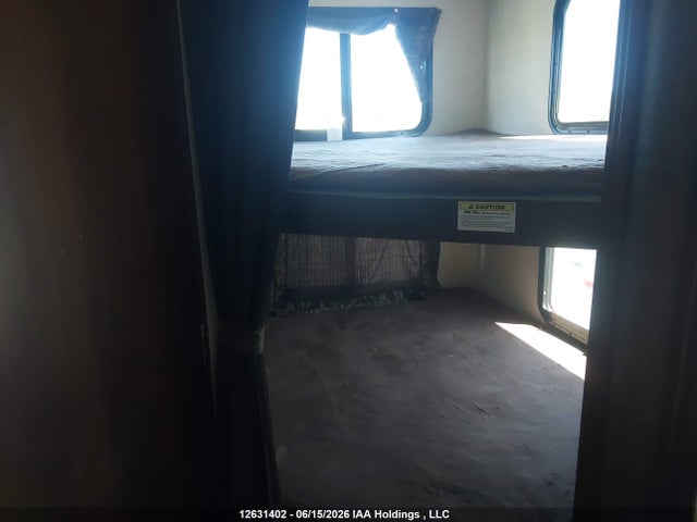 Keystone Bullet 2016 4YDT27221GD421000 Image 7