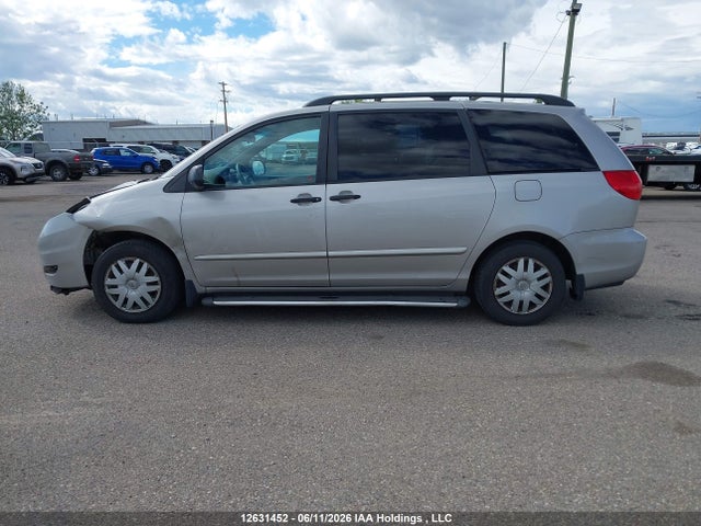 12631452 :رقم المزاد ، 5TDZK29C09S273332 vin ، 2009 Toyota Sienna Ce مزاد بيع