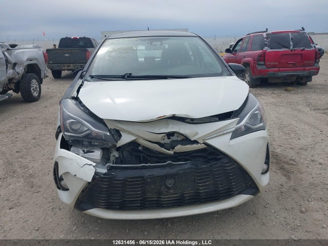 12631456 :رقم المزاد ، VNKKTUD38JA093204 vin ، 2018 Toyota Yaris Se مزاد بيع