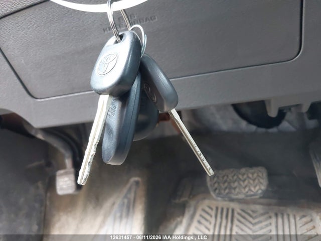 2017 Toyota Sienna Le 8 Passenger მანქანა იყიდება აუქციონზე, vin: 5TDKZ3DC5HS871974, აუქციონის ნომერი: 12631457