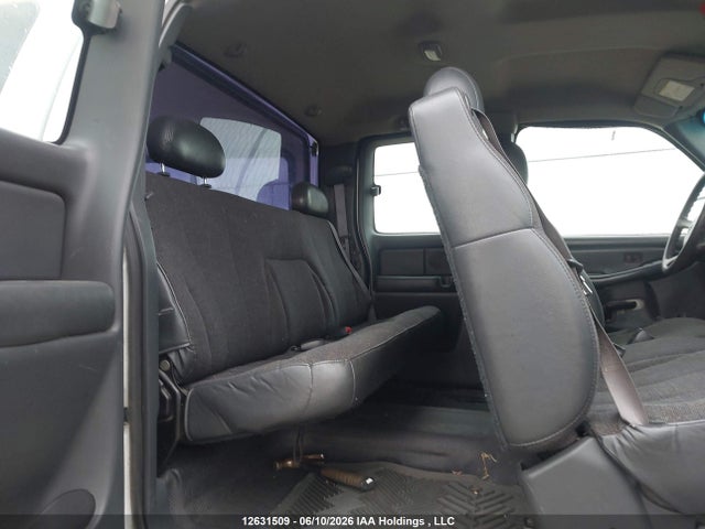12631509 :رقم المزاد ، 1GCEC19V4YZ269711 vin ، 2000 Chevrolet Silverado C1500 مزاد بيع