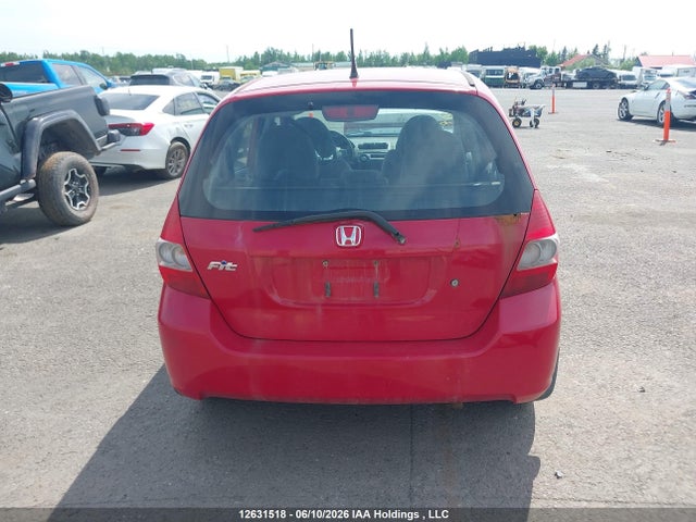 12631518 :رقم المزاد ، JHMGD38498S813430 vin ، 2008 Honda Fit مزاد بيع
