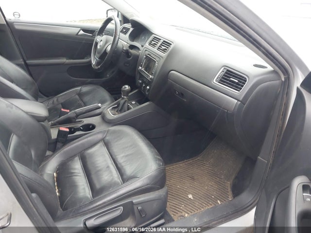 12631596 :رقم المزاد ، 3VWG07AJ3EM443078 vin ، 2014 Volkswagen Jetta 1.8 Tsi Highline مزاد بيع