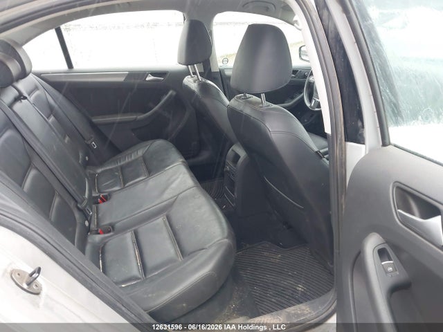 12631596 :رقم المزاد ، 3VWG07AJ3EM443078 vin ، 2014 Volkswagen Jetta 1.8 Tsi Highline مزاد بيع
