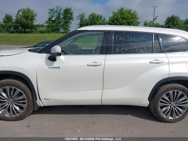12631605 :رقم المزاد ، 5TDEBRCH7MS055750 vin ، 2021 Toyota Highlander Hybrid Limited مزاد بيع